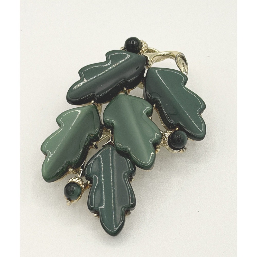 Vintage Lisner Green Oak Leaf Acorn Brooch Thermoset Gold Tone Fall Pin